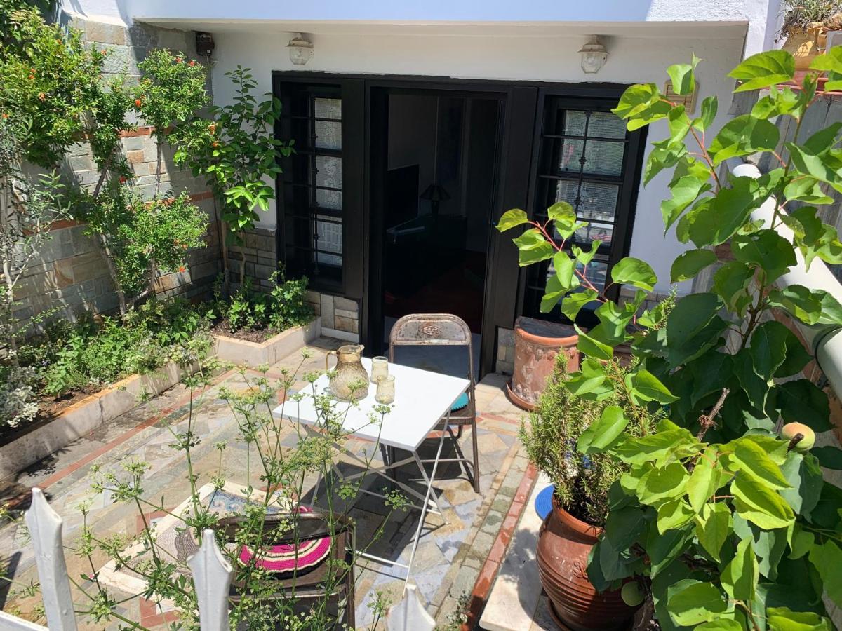 Gemuetliches Appartement In Ano Poli Thessaloniki Buitenkant foto